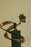 Bronzen beeld adieu 2 van Frank Boogaard